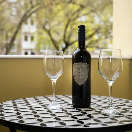 Comfort 66 - Real-life 3-room Family With 4 Beds Мишкольц