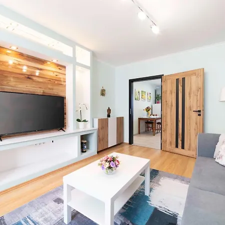 Апартаменты Comfort 66 - Real-life 3-room Family With 4 Beds